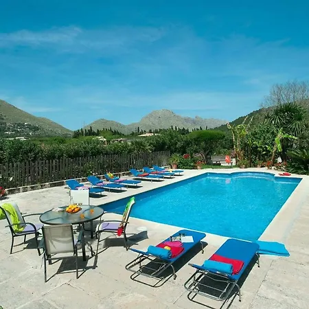 Tomeu Seguinot By Sealand