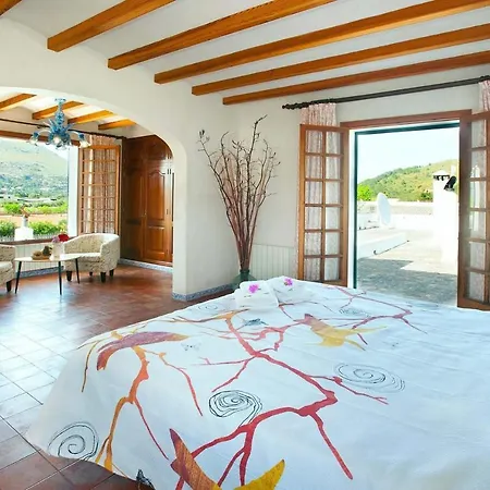 Tomeu Seguinot By Sealand