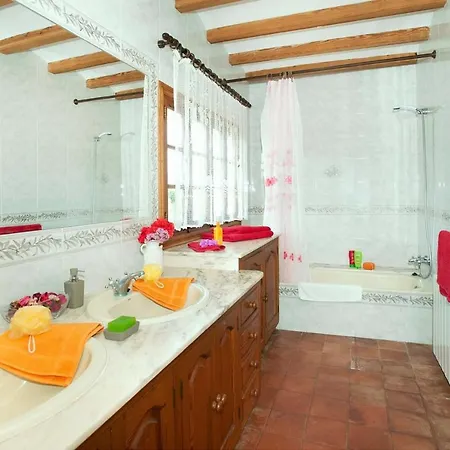 Tomeu Seguinot By Sealand *