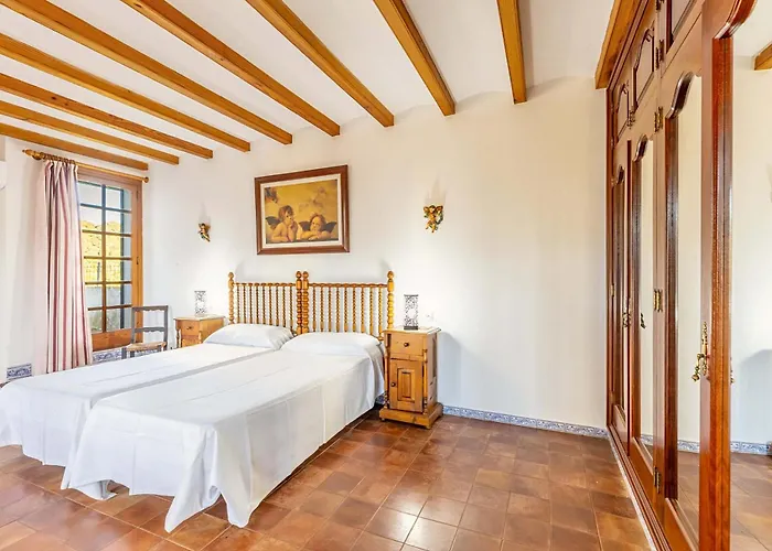 Tomeu Seguinot By Sealand